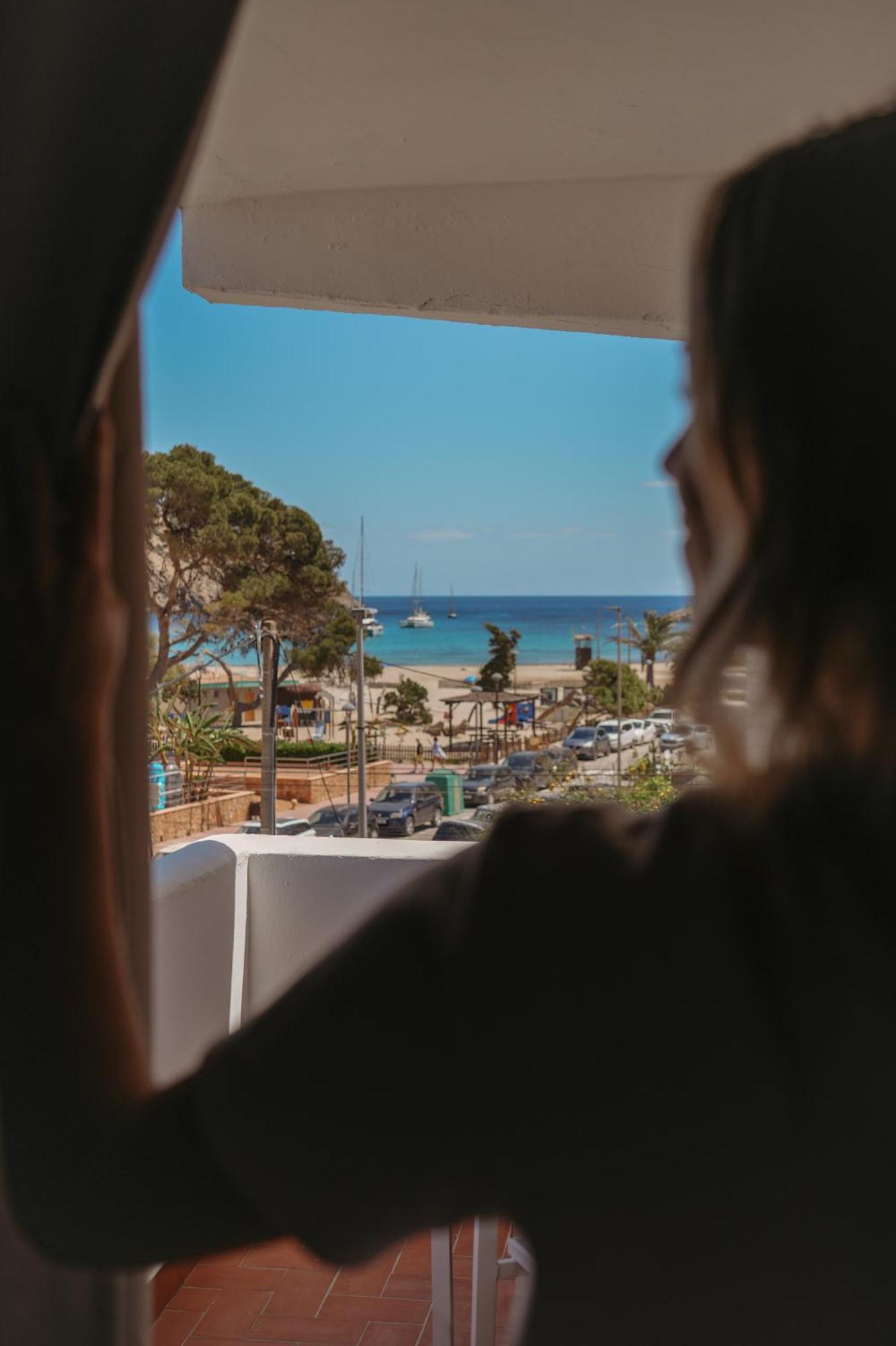 Apartamentos Ses Veles กาลายองกา ภายนอก รูปภาพ