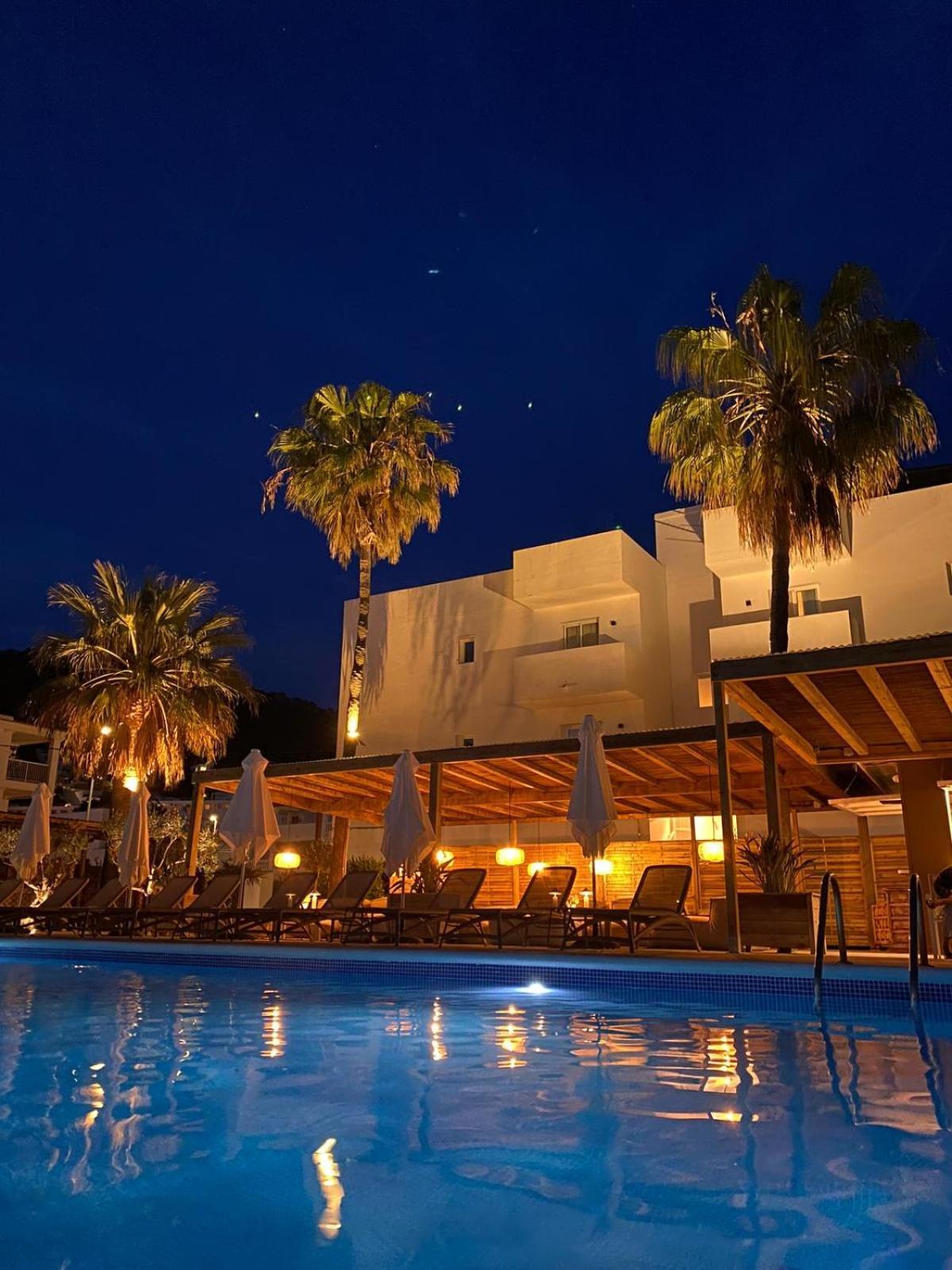Apartamentos Ses Veles กาลายองกา ภายนอก รูปภาพ